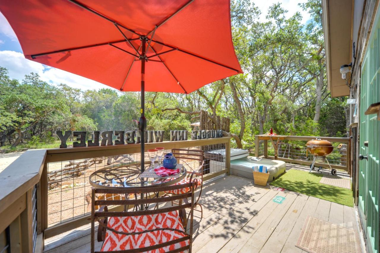 Snuggle Inn Wimberley Cabin With Fire Pit And Deck Exterior photo